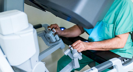 Robot DaVinci | chirurgie mini-invasive | Swiss Medical Network